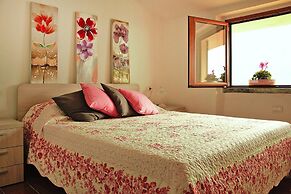 Apartment by Lake Como With Stunning Views