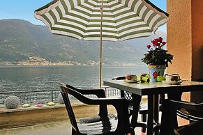 Apartment by Lake Como With Stunning Views