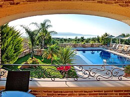 Cretan Villa Near Beach for 10