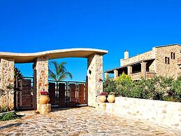Cretan Villa Near Beach for 10