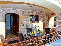 Cretan Villa Near Beach for 10
