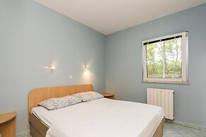 Apartment in Nin With Pool Near the Beach