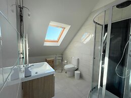 Charming Holiday Home Near the Beach, Locquirec