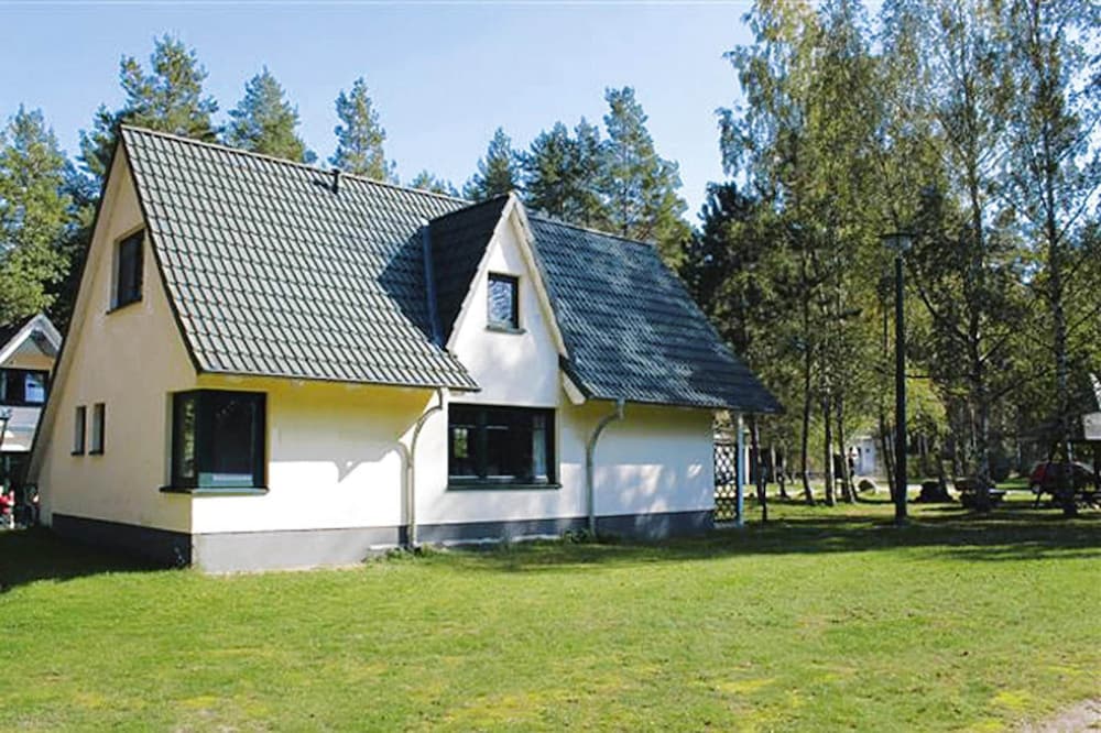 Doppelhaushalfte im Naturresort Drewitz