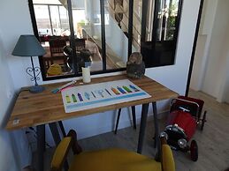 Comfortable Holiday Home 50 m From the sea