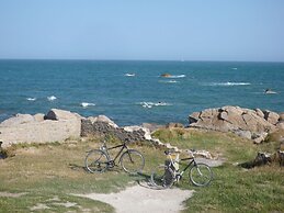 Comfortable Holiday Home 50 m From the sea