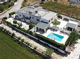 Villa in Apulia With Pool and Barbecue