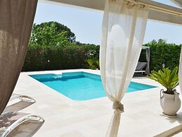 Villa in Apulia With Pool and Barbecue