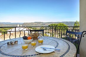Romantic Couple Getaway in La Motte