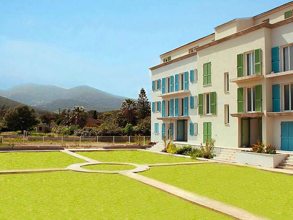 Apartment in Macinaggio by the Marina