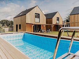House in Nadole With Private Beach & Jacuzzi