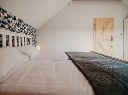House in Nadole With Private Beach & Jacuzzi