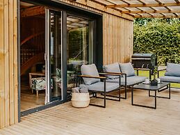 House in Nadole With Private Beach & Jacuzzi