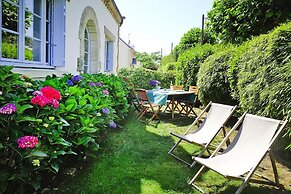 Holiday Home in Carnac Near Sandy Beach