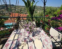 5-guest Apartment in Imperian Olive Grove