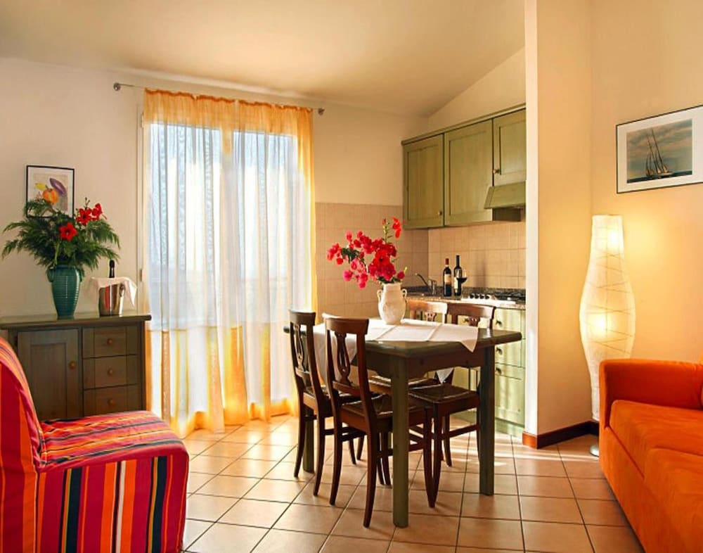 5-guest Apartment in Imperian Olive Grove