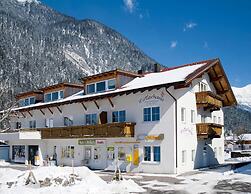 Apartment in Zugspitz Arena Near Cycle Path