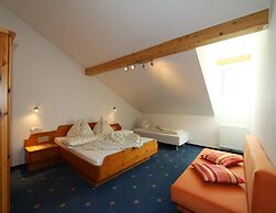 Apartment in Zugspitz Arena Near Cycle Path