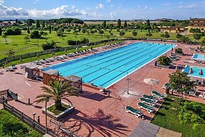 Apartment Overlooking Piombino Beach