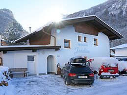 Cosy Holiday Home in Langenfeld