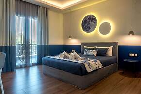 Apartment in Gerakini With Pool