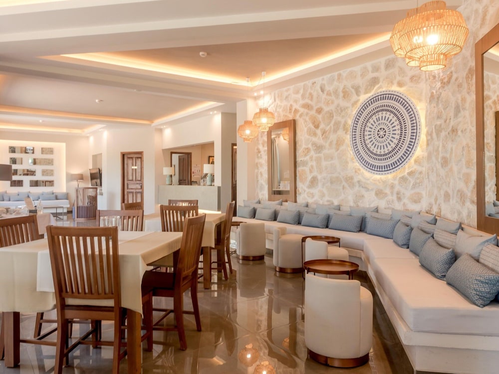 Apartment in Gerakini With Pool
