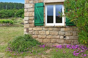 Charming Stone House With Shared Pool, Chambonas