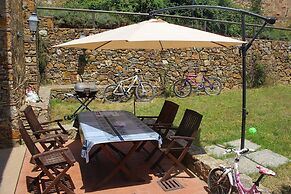 Campiglia Apartment Near Nature