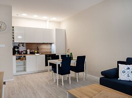 Apartment With air Conditioning, Pool, Sauna