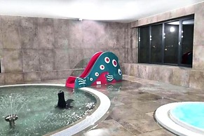 Apartment With air Conditioning, Pool, Sauna