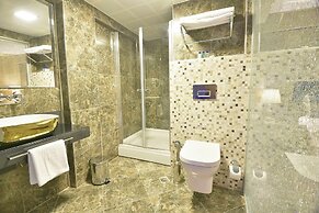 Hotel Adamel City
