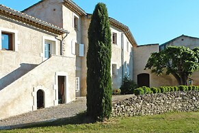 Relaxing Home Near Pool in Malaucene