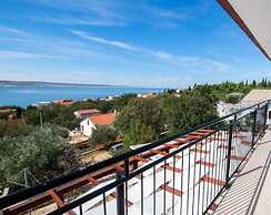 Apartment in Starigrad With Terrace