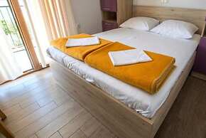 Apartment in Starigrad With Terrace