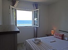 2-br Seaview Apartment in Baric Draga