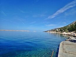 2-br Seaview Apartment in Baric Draga