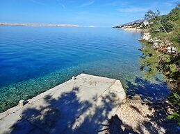 2-br Seaview Apartment in Baric Draga