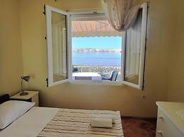 2-br Seaview Apartment in Baric Draga