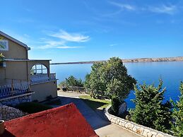 2-br Seaview Apartment in Baric Draga