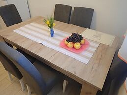 2-br Seaview Apartment in Baric Draga