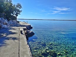 2-br Seaview Apartment in Baric Draga