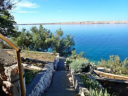 2-br Seaview Apartment in Baric Draga