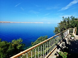 2-br Seaview Apartment in Baric Draga