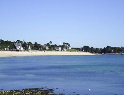 Apartment in Benodet Near Sandy Beaches