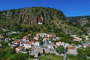 Charming Holiday Home in Maheri