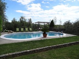 Villa in Vinci With Pool & Panoramic Views