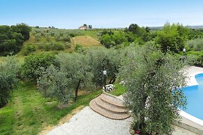 Villa in Vinci With Pool & Panoramic Views