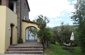 Villa in Vinci With Pool & Panoramic Views