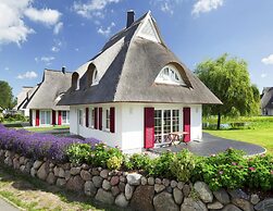 Reetdachhaus am Bodden mit Sauna