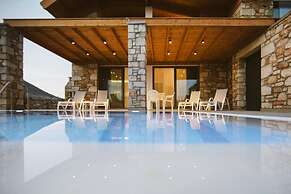 Semi-detached House With Private Pool